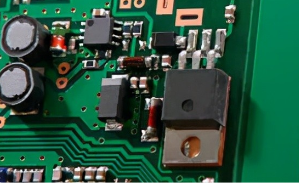 pcb板由哪些部分組成？如何判斷好壞？